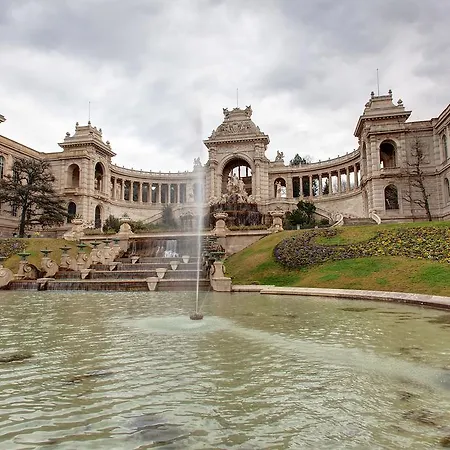 Le Studio Du Petit Palais Longchamp شقة